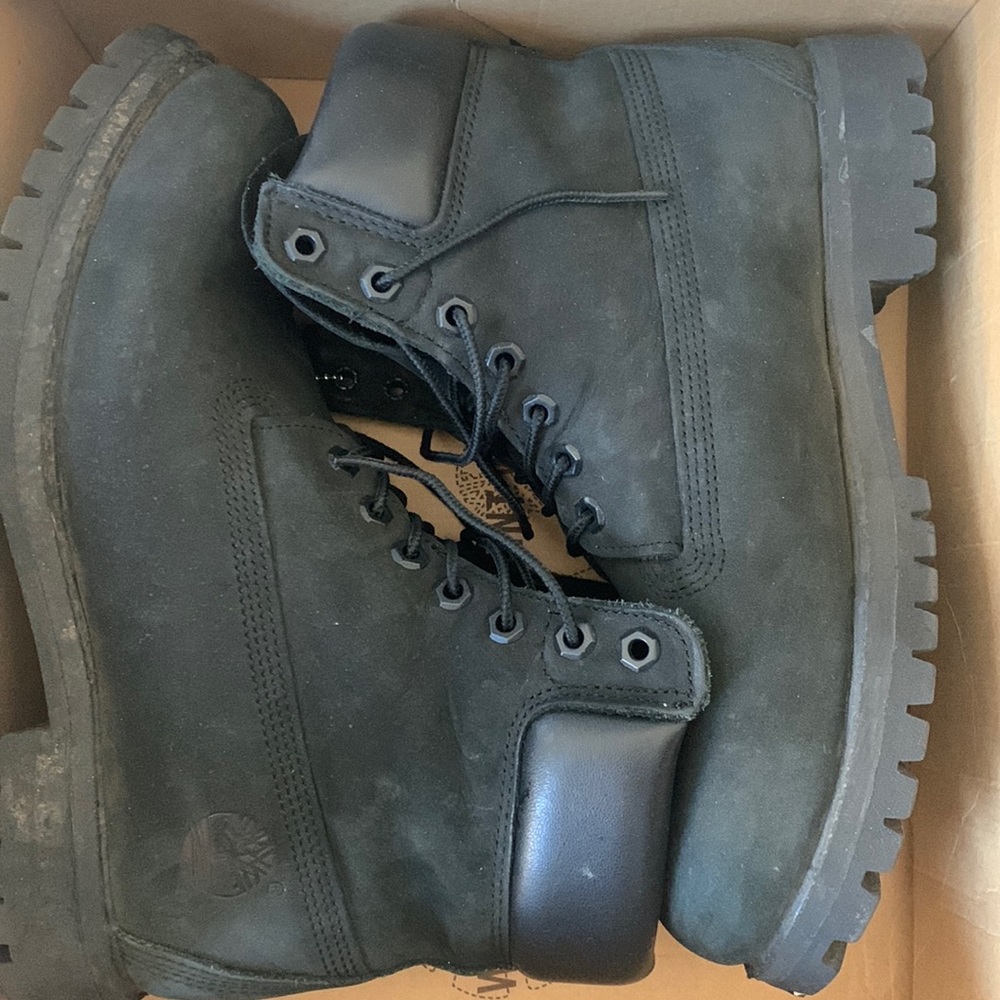 Mens 8.5 Timbs